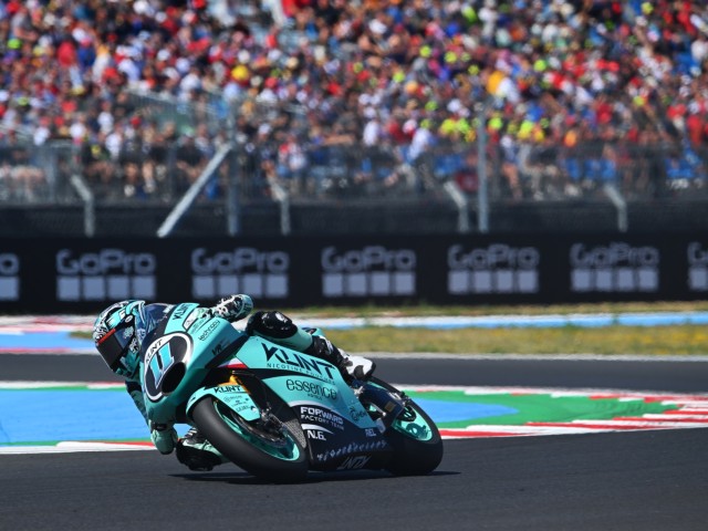 El ritmo acompaña a Alex Escrig en el estreno de Balaton Park