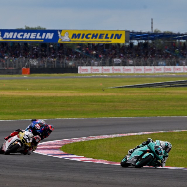 ALEX ESCRIG BRILLA EN ARGENTINA CON UN SÓLIDO DEBUT EN LA CARRERA Y UNA EXCELENTE CLASIFICACIÓN