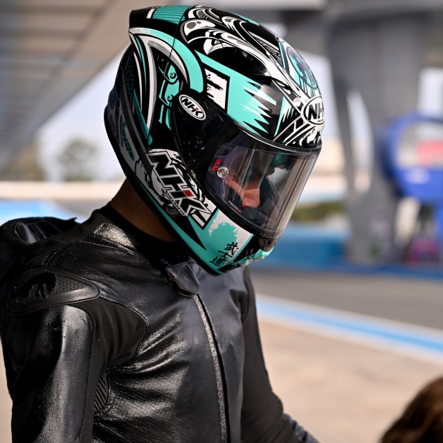 Alex Escrig brilla en el test de Jerez con la moto de 2026 y firma un récord histórico