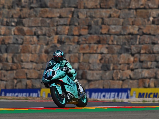 REGRESO EXIGENTE PARA ALEX ESCRIG EN MOTORLAND: CONSTANCIA Y APRENDIZAJE EN MOTO2