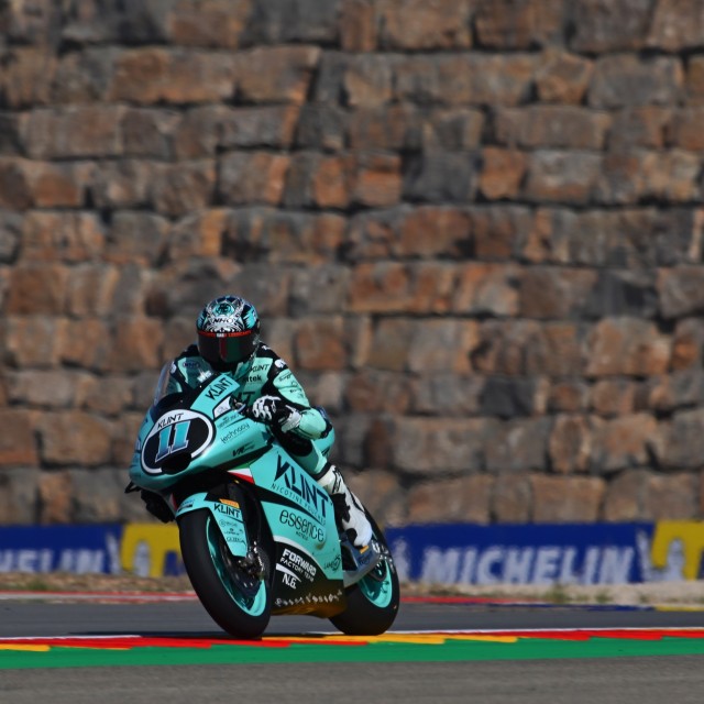 REGRESO EXIGENTE PARA ALEX ESCRIG EN MOTORLAND: CONSTANCIA Y APRENDIZAJE EN MOTO2